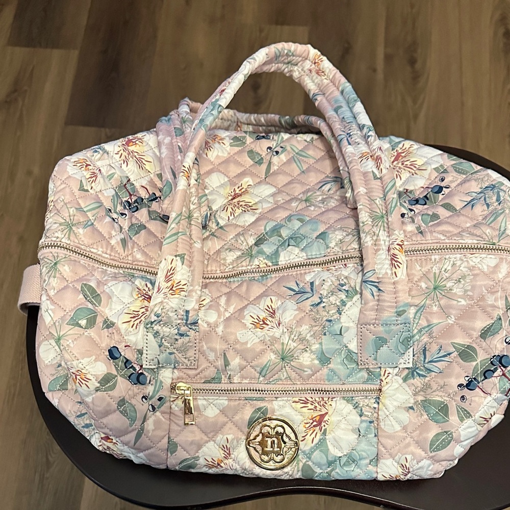 Nanette Lepore Pastel Floral Quilted Travel Bag  Adjustable strap 17”W 9.5” H 9” - Picture 14 of 14